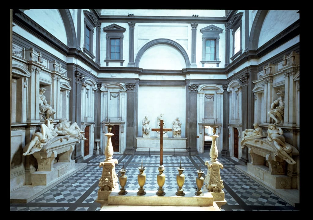 Veduta dell'interno progettata da Michelangelo Buonarroti (1475 - 1564) le tombe medicee di Lorenzo e Giuliano, duca di Nemours, Sacrestia di San Lorenzo, Firenze